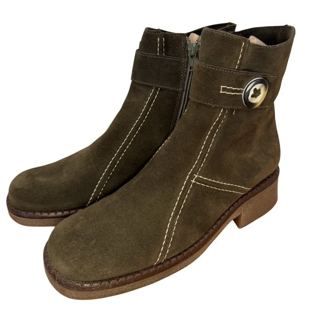 La Canadienne Waterproof Green Lug Sole Suede Stitched Boots Women's Size 9